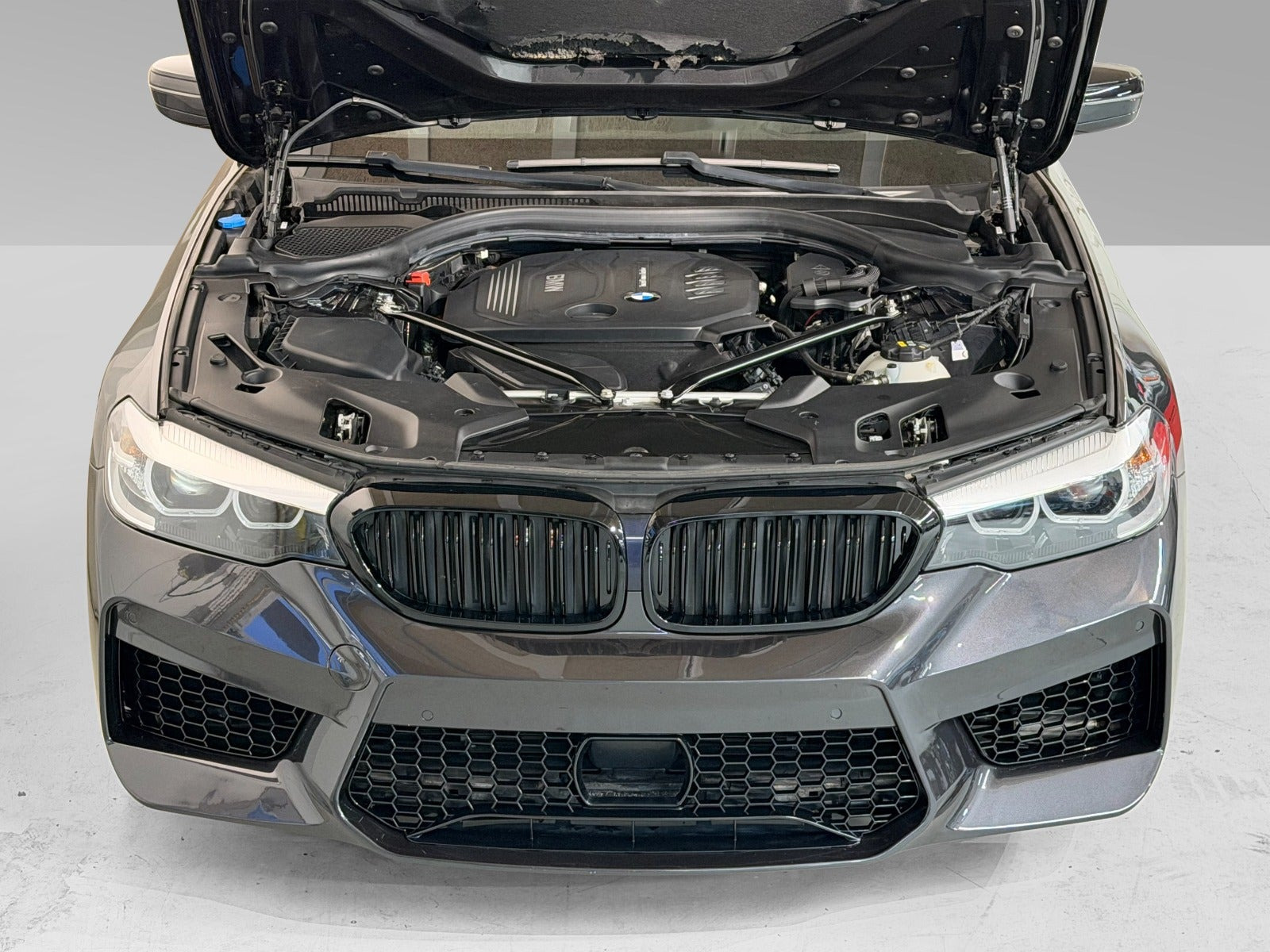 Sort BMW 520d fra 2018