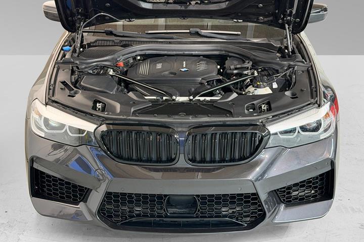 Sort BMW 520d fra 2018