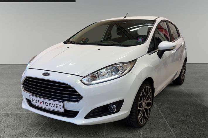 Hvid Ford Fiesta fra 2014