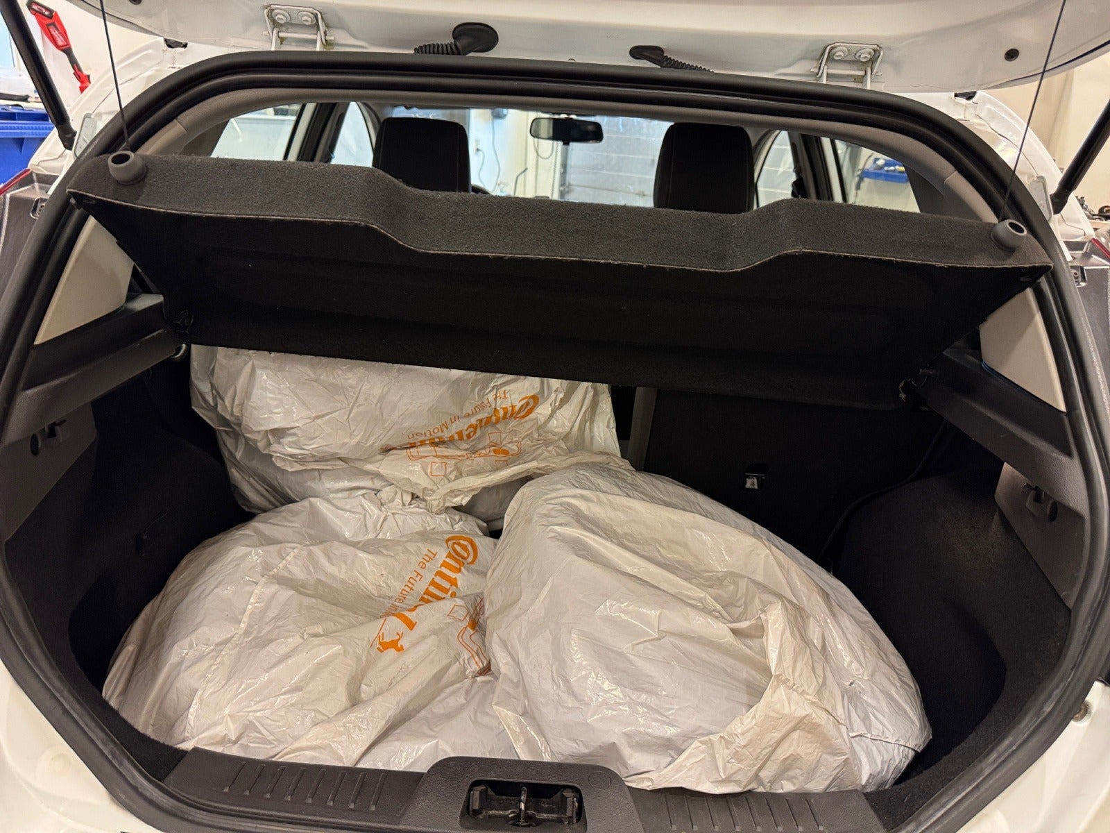 Hvid Ford Fiesta fra 2014