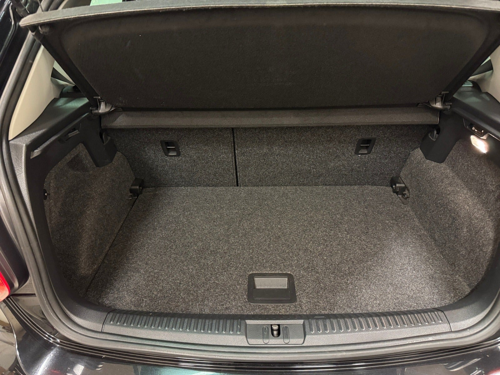Sort VW Polo fra 2017