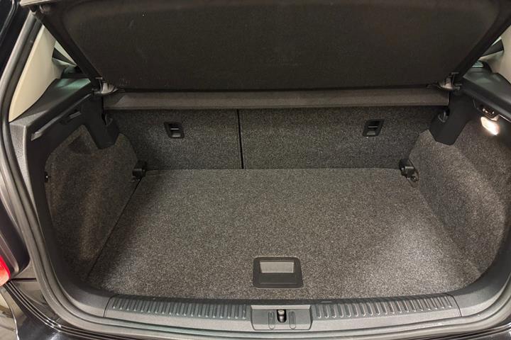 Sort VW Polo fra 2017