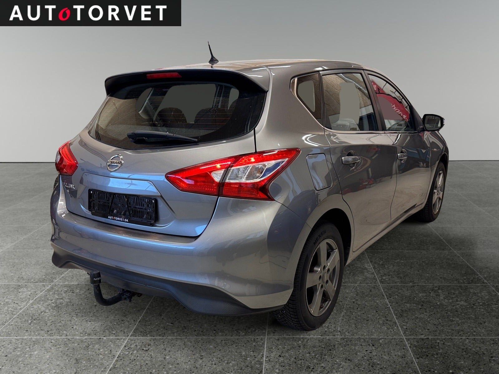 Sort Nissan Pulsar fra 2016