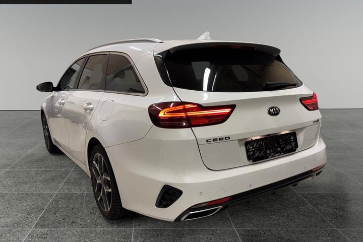 Hvid Kia Ceed fra 2019
