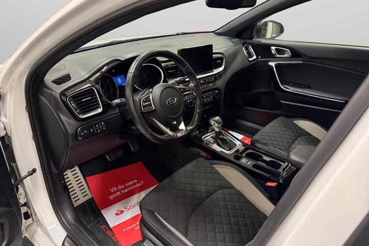 Hvid Kia Ceed fra 2019