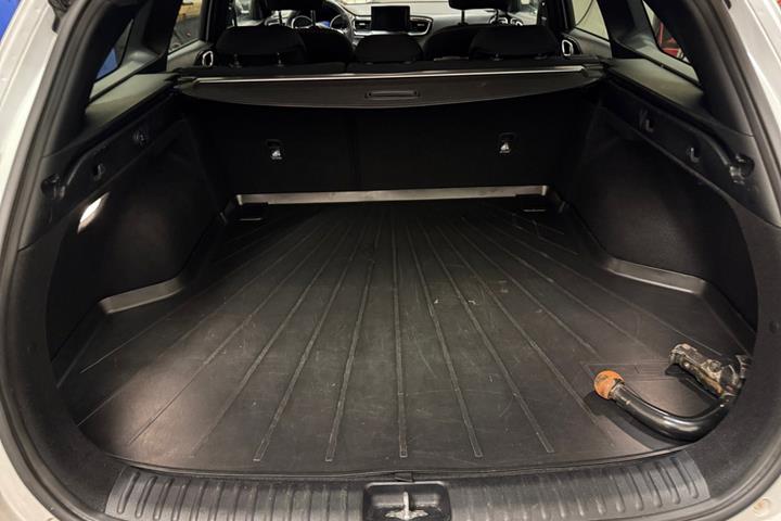 Hvid Kia Ceed fra 2019