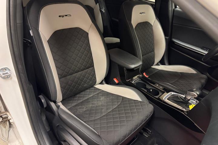 Hvid Kia Ceed fra 2019