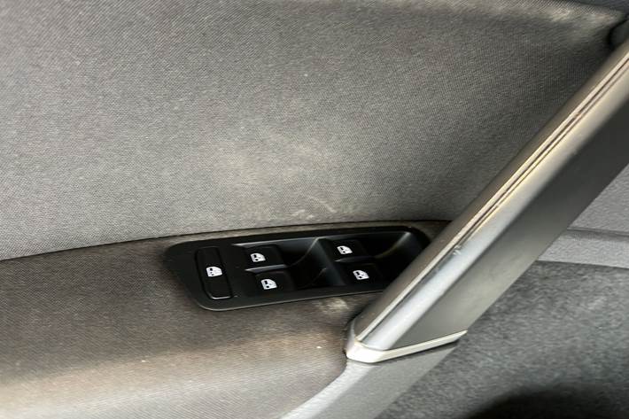 Hvid VW Golf VII fra 2017