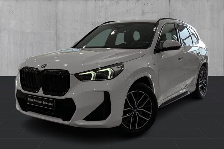 undefined BMW iX1 fra 2024 set udefra