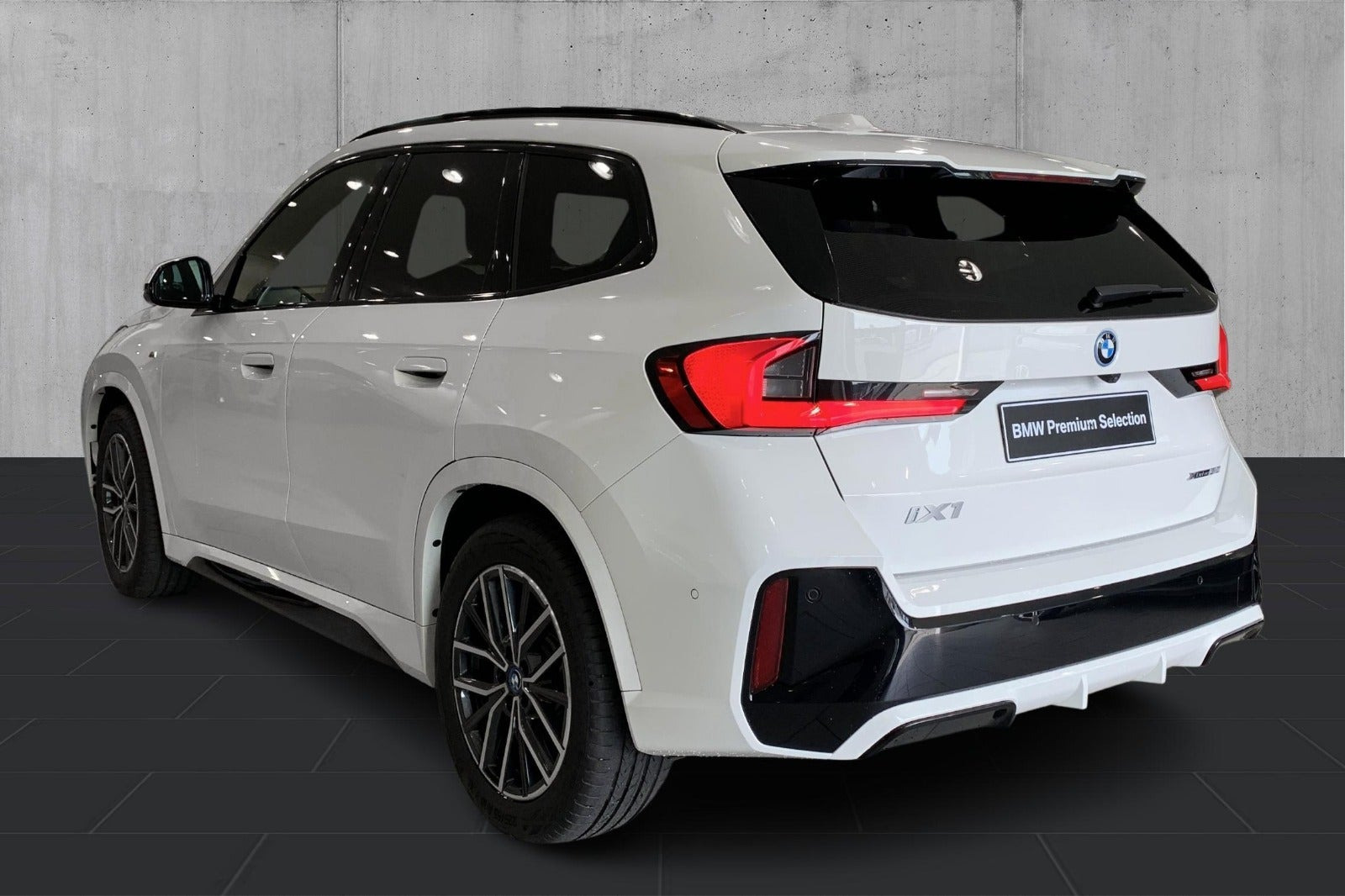 undefined BMW iX1 fra 2024