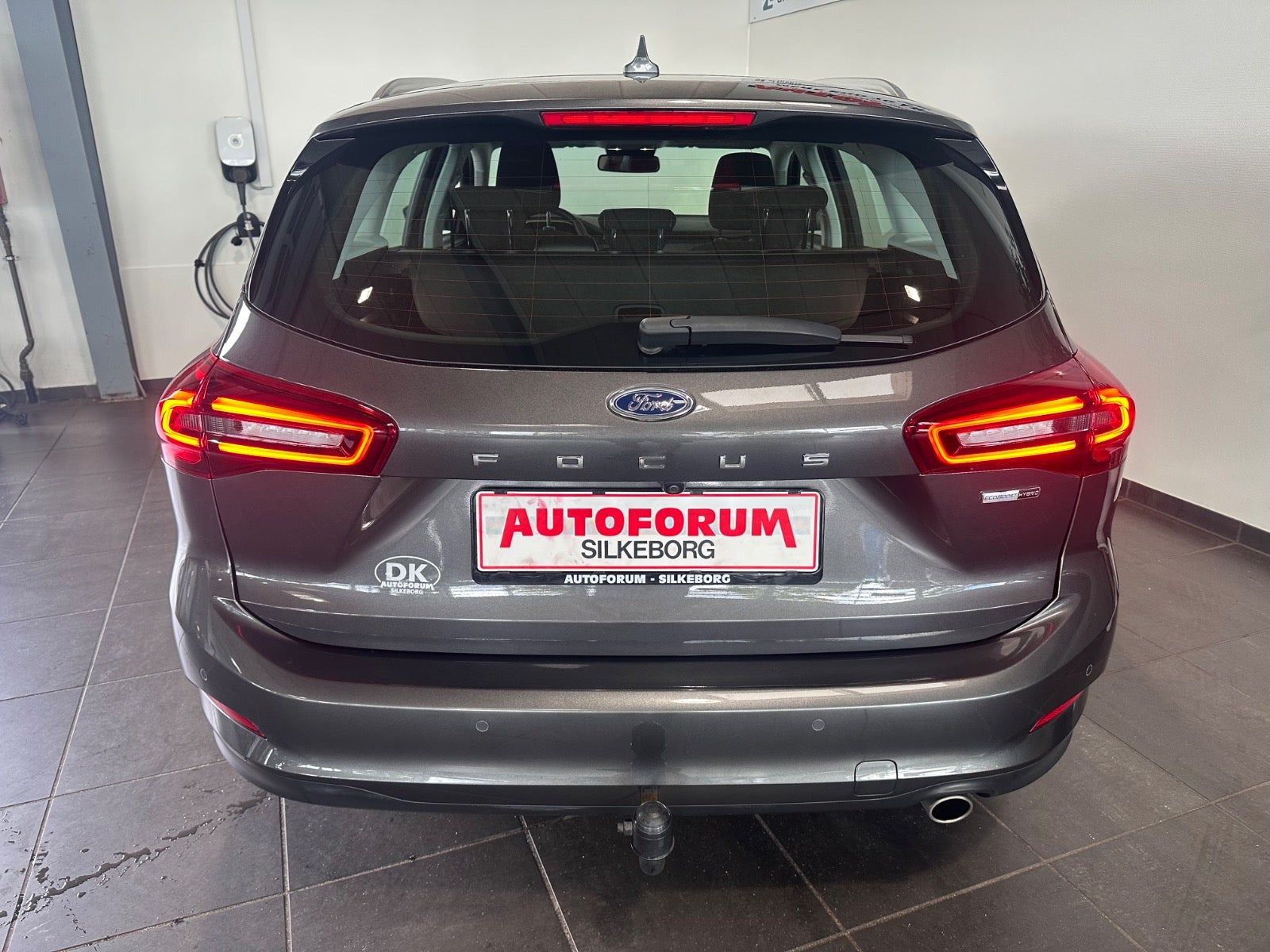 Grå Ford Focus fra 2023