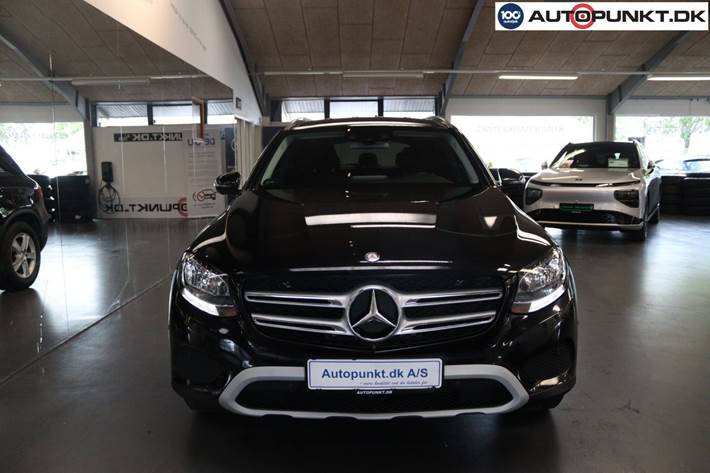 Sort Mercedes GLC220 d fra 2016