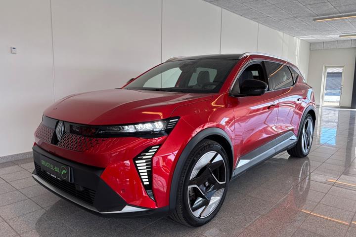 Rød Renault Scenic E-Tech fra 2024 set udefra