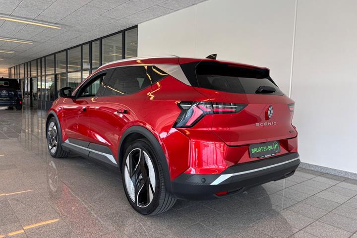 Rød Renault Scenic E-Tech fra 2024