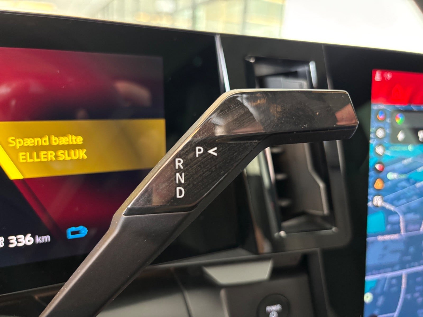 Rød Renault Scenic E-Tech fra 2024