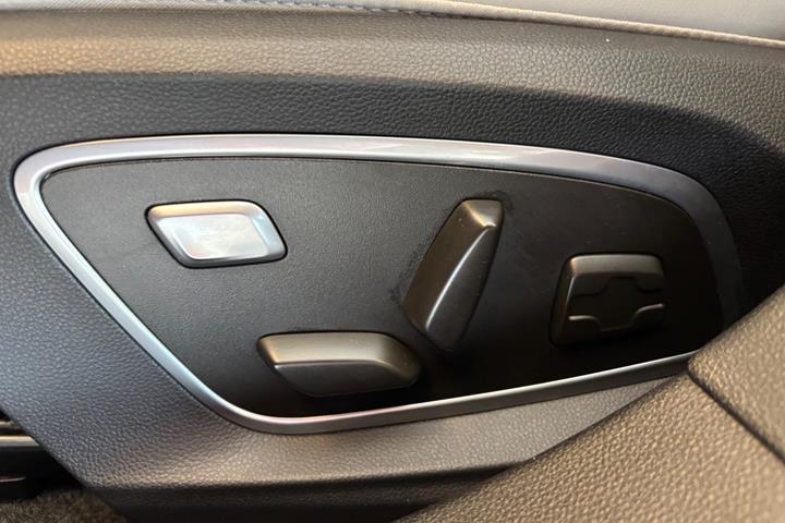 Rød Renault Scenic E-Tech fra 2024