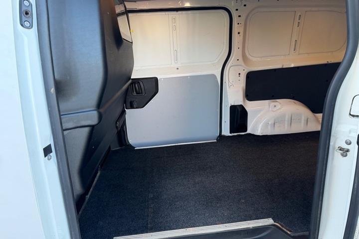 Hvid Toyota ProAce fra 2020