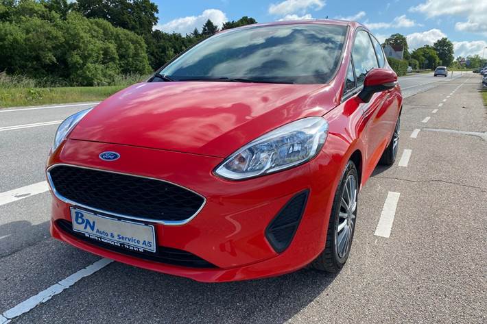 Rød Ford Fiesta fra 2018