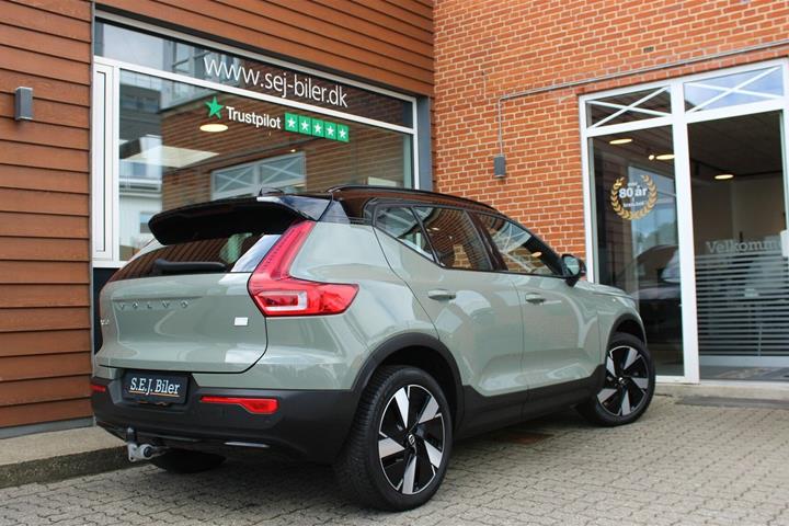 Grøn Volvo XC40 fra 2024