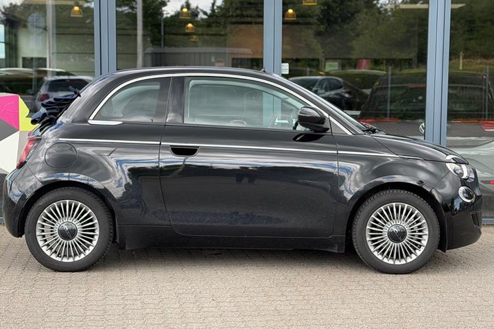 Sort Fiat 500e fra 2023