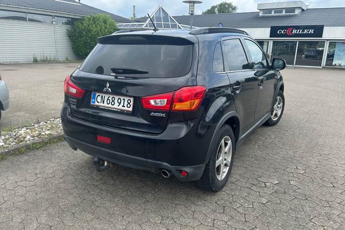 Sort Mitsubishi ASX fra 2015