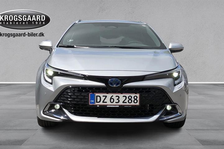 Sølv Toyota Corolla fra 2024