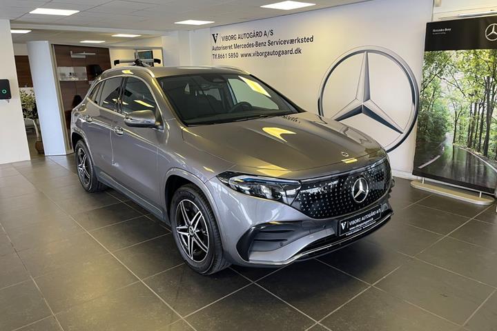 Grå Mercedes EQA250+ fra 2025 set udefra