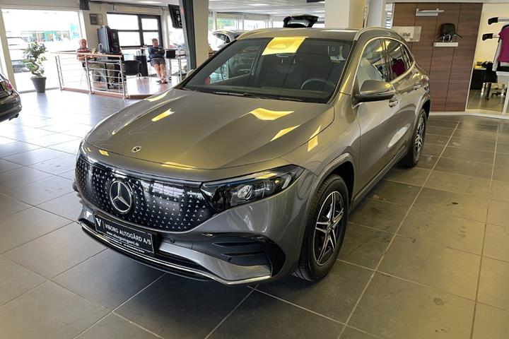 Grå Mercedes EQA250+ fra 2025