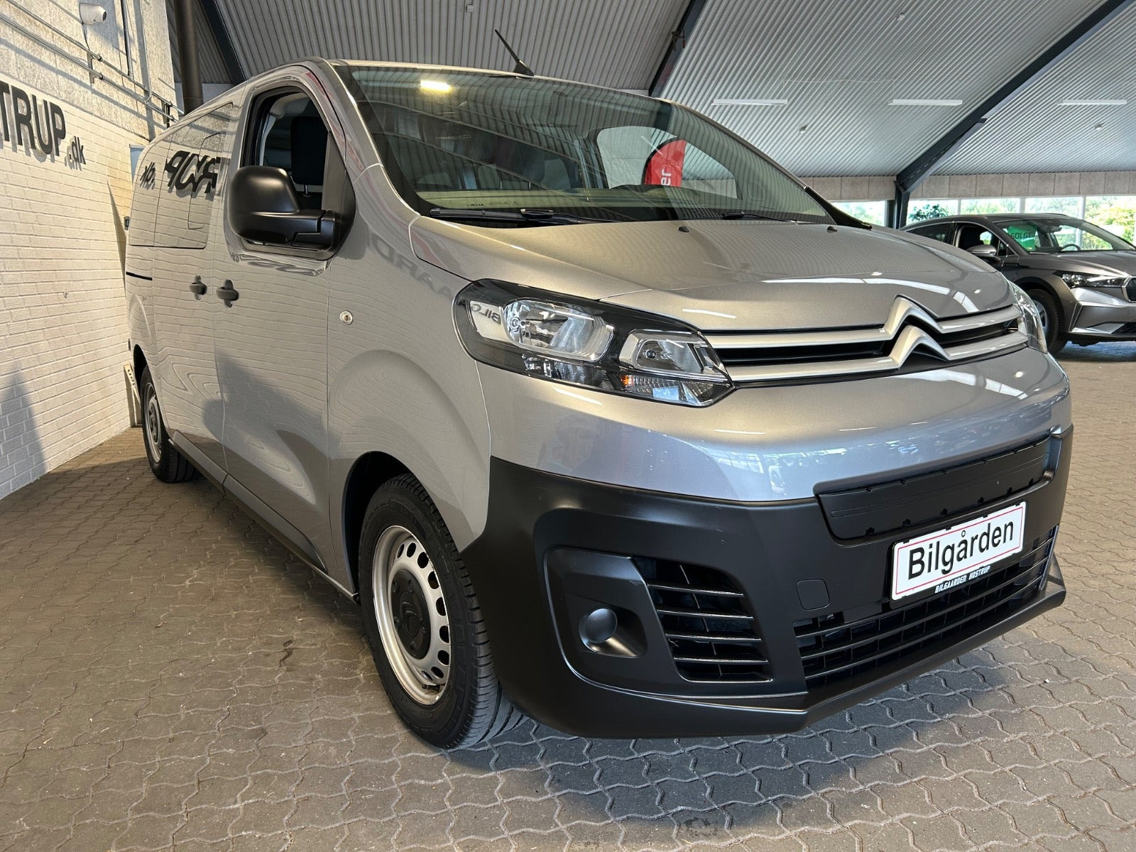 Grå Citroën e-Jumpy fra 2021