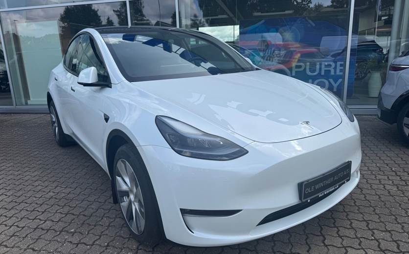 Tesla Model Y Long Range AWD