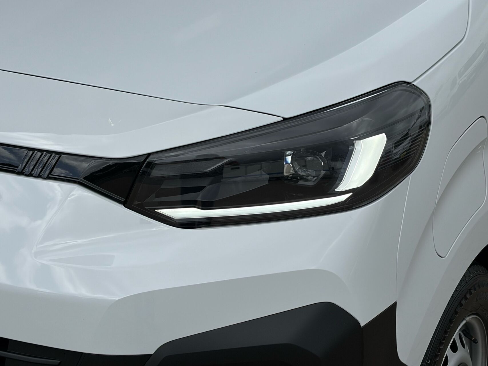 Hvid Fiat E-Scudo fra 2026
