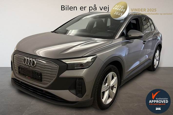 Grå Audi Q4 fra 2023