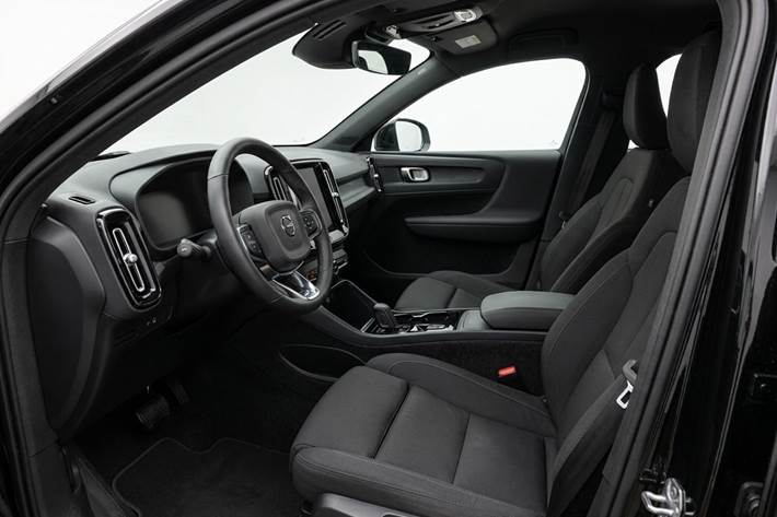 Sort Volvo XC40 fra 2023