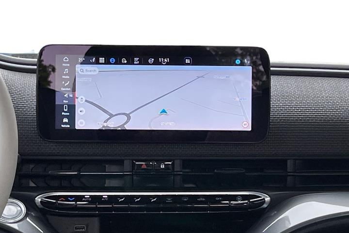 Hvid Fiat 500e fra 2023