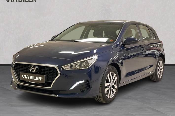 Blå Hyundai i30 fra 2020