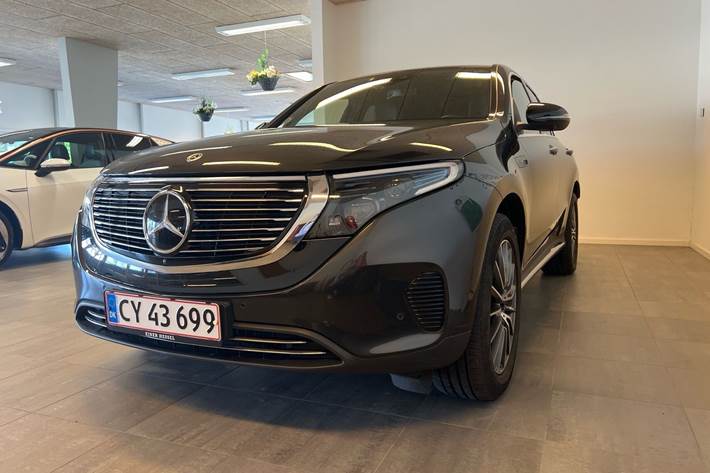 Grå Mercedes EQC 400 fra 2021
