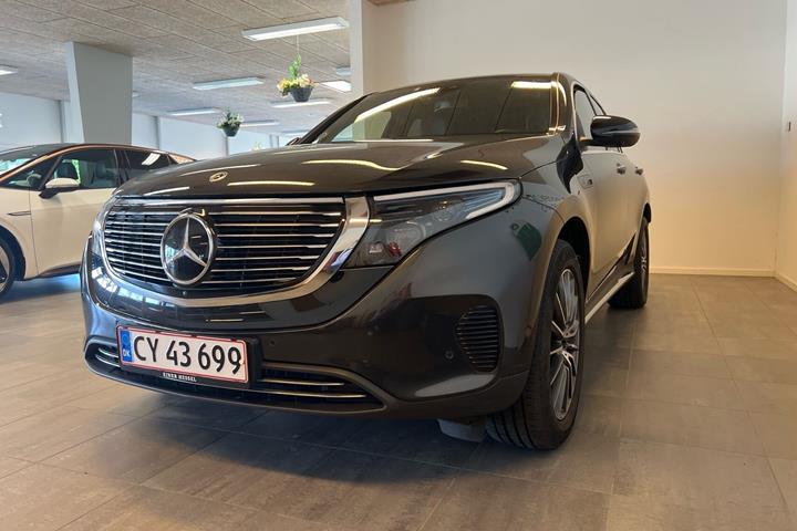 Grå Mercedes EQC 400 fra 2021
