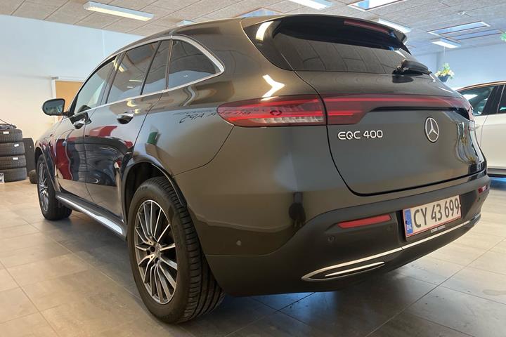Grå Mercedes EQC 400 fra 2021