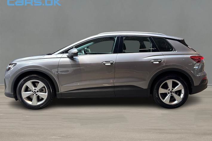 Grå Audi Q4 fra 2024