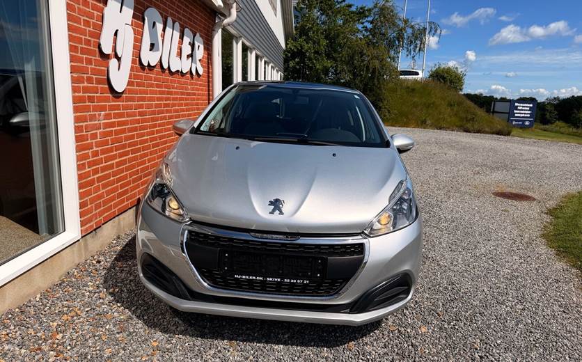 Peugeot 208 1,6 BlueHDi Desire 100HK 5d