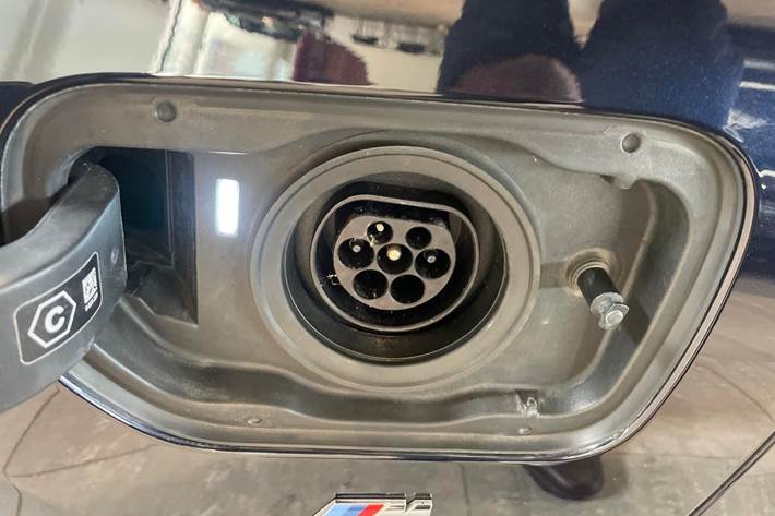 Sort BMW 530e fra 2021