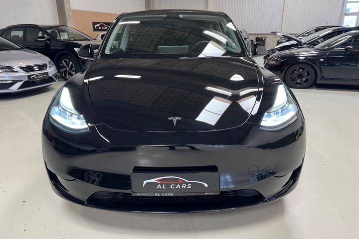undefined Tesla Model Y fra 2024