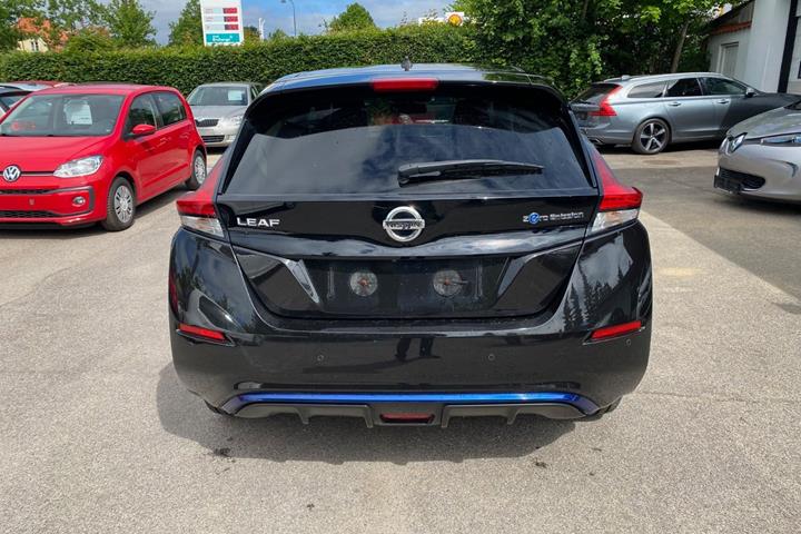 Sort Nissan Leaf fra 2018