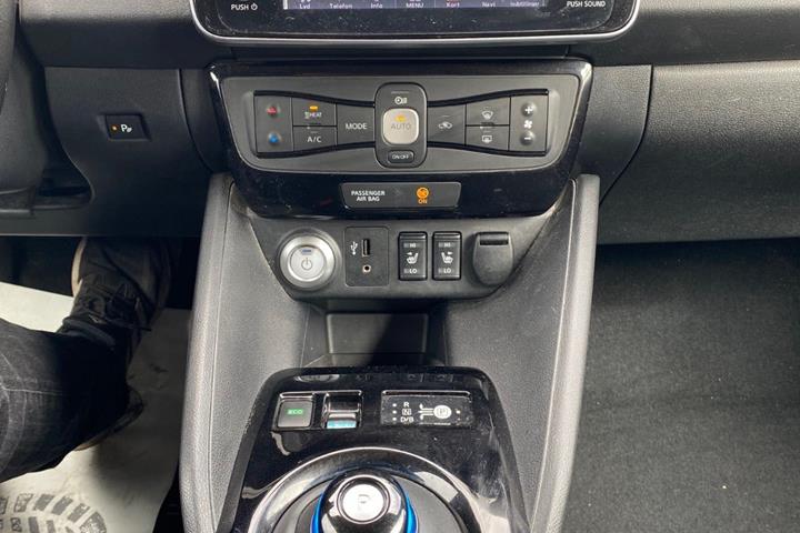 Sort Nissan Leaf fra 2018