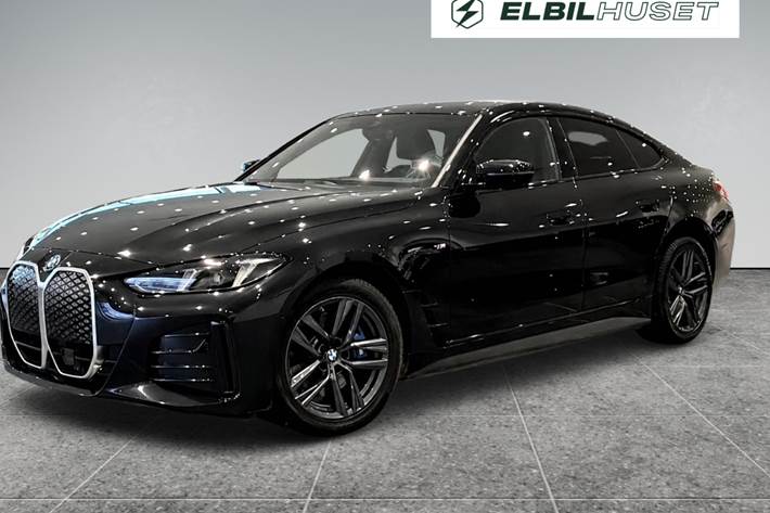 Sort BMW i4 fra 2025