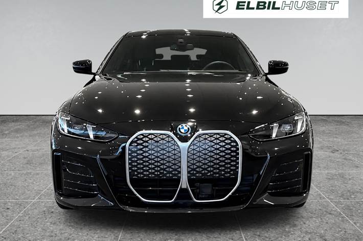 Sort BMW i4 fra 2025
