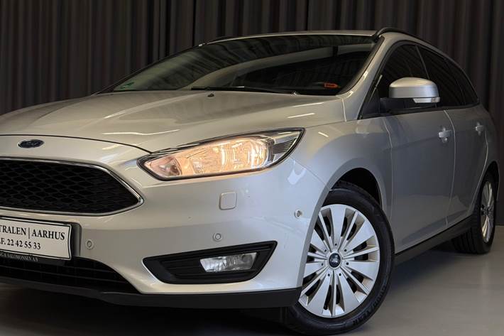 Sølv Ford Focus fra 2015