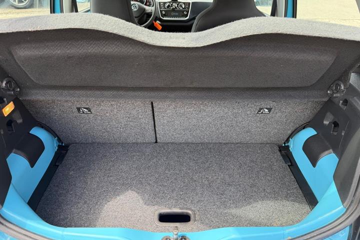 Blå VW UP! fra 2020