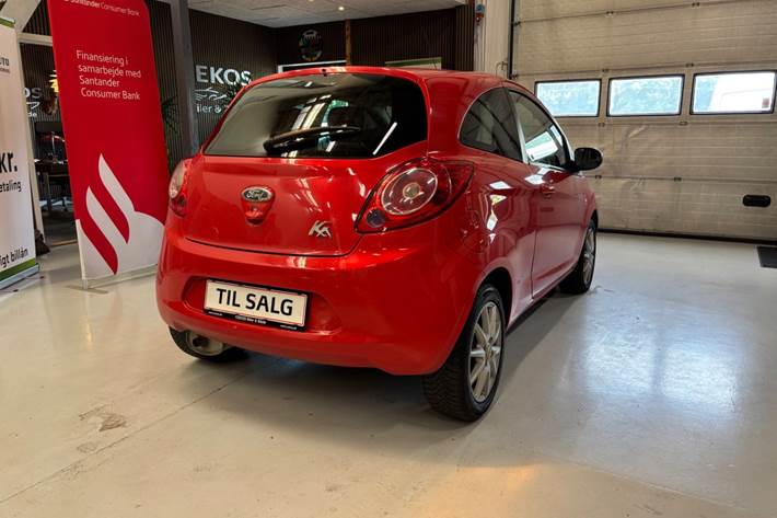 Rød Ford Ka fra 2013