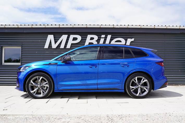 Blå Skoda Enyaq fra 2024